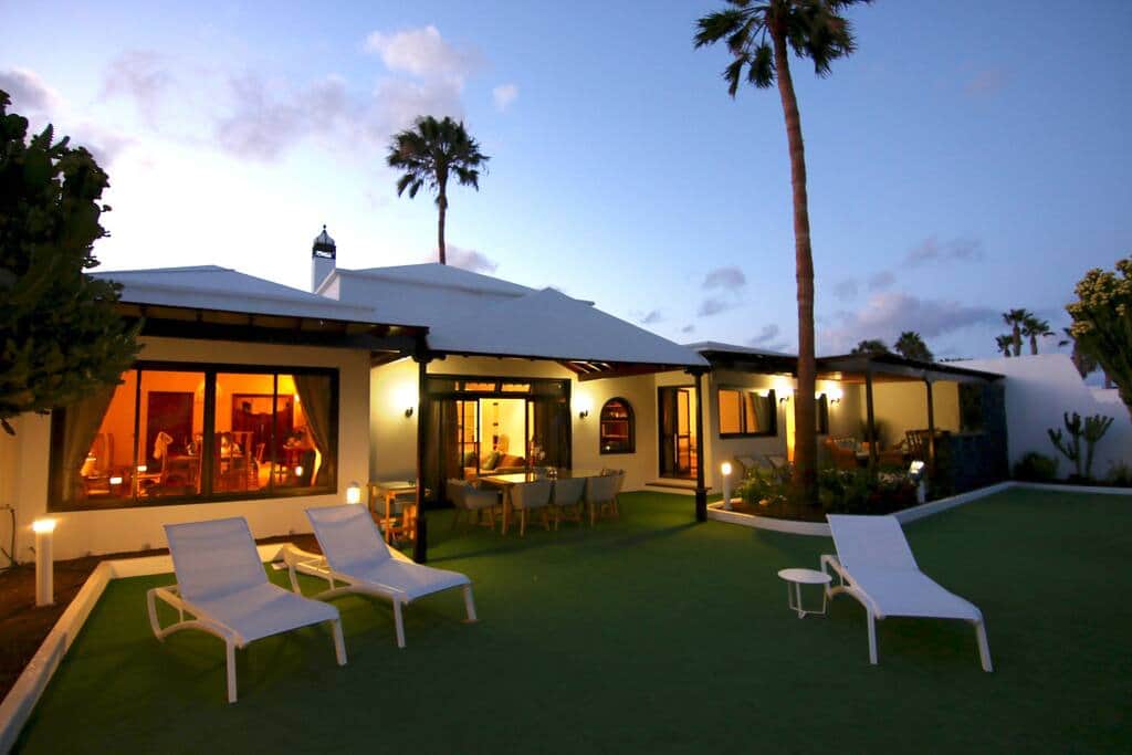 Villa Vista del Mar Lanzarote Oceanfront Luxury Villa Villa in