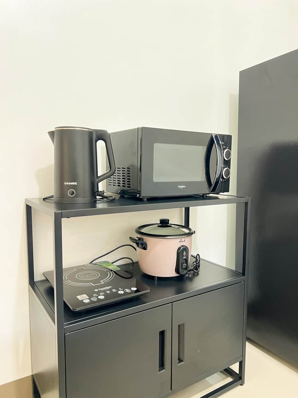 Lot-27 Dining with Appliances