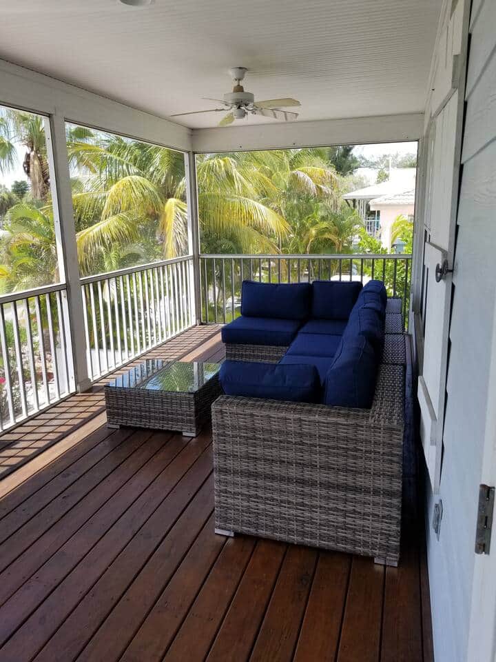 Front Lanai sitting area