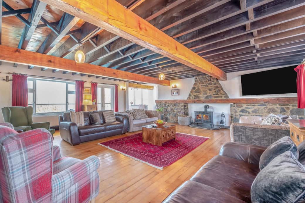 Living room, huge with balcony overlooking pool, smart TV with Netflix, fast Wifi, log burner