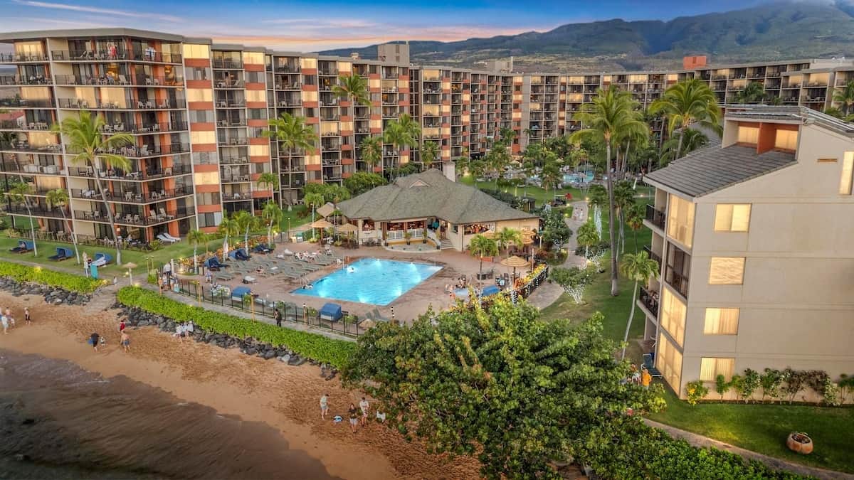 Kaanapali Shores Resort, Pools, and Indoor/Outdoor Restaurant