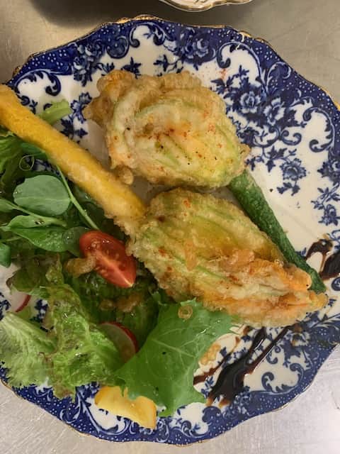 Stuffed courgette flowers