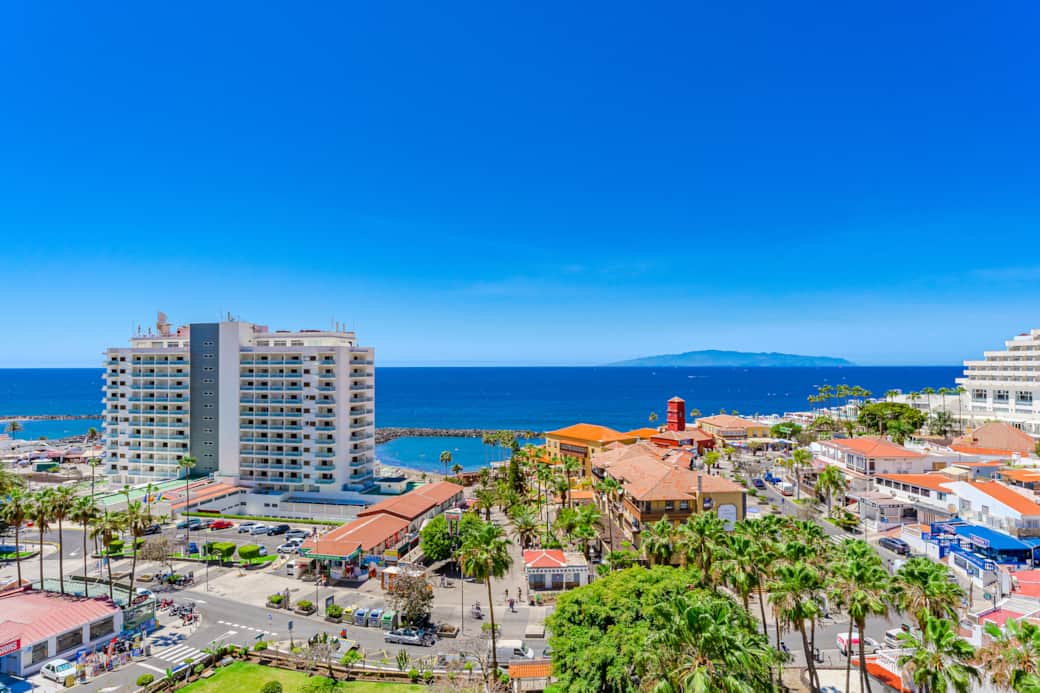 20250407 - a - 15 - Tenerife Rent - Natalia R - Las Americas - Copacabana 90-1