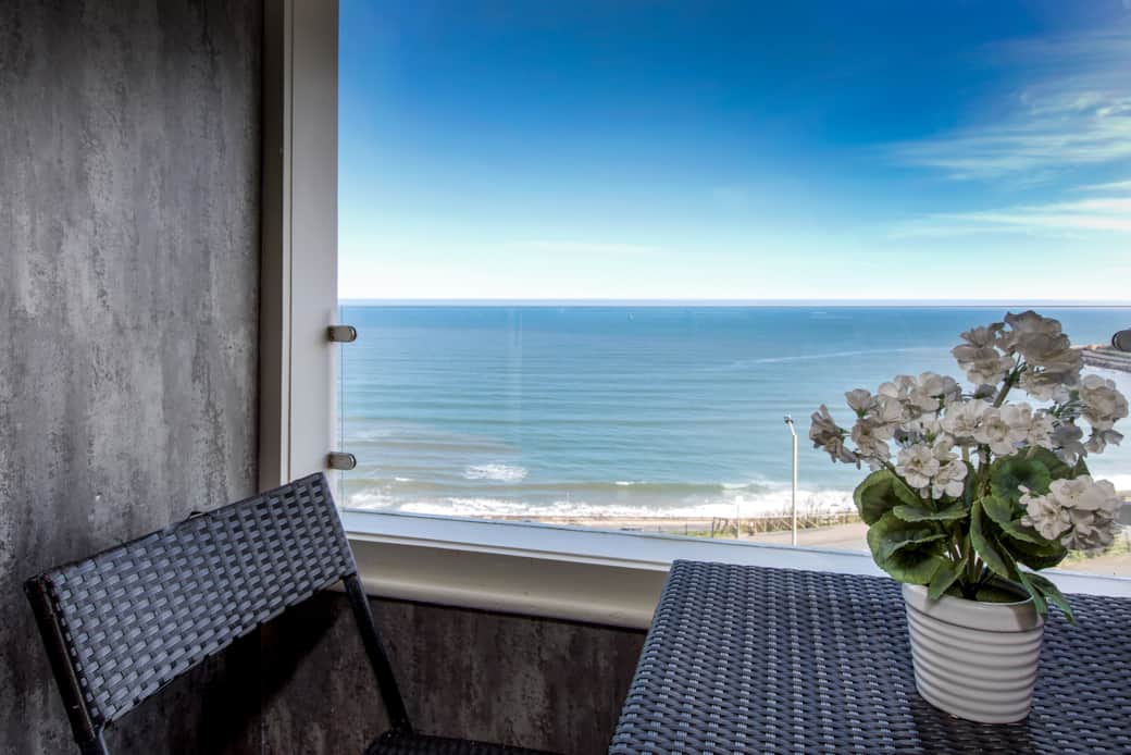 Captains balcony to sea
