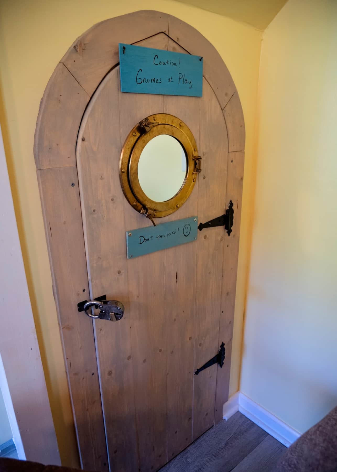 dont open the gnome door!