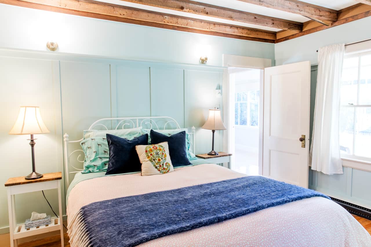 Queen bedroom