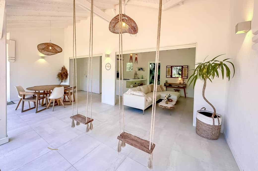 The White Palm - Tropical Cottage-010