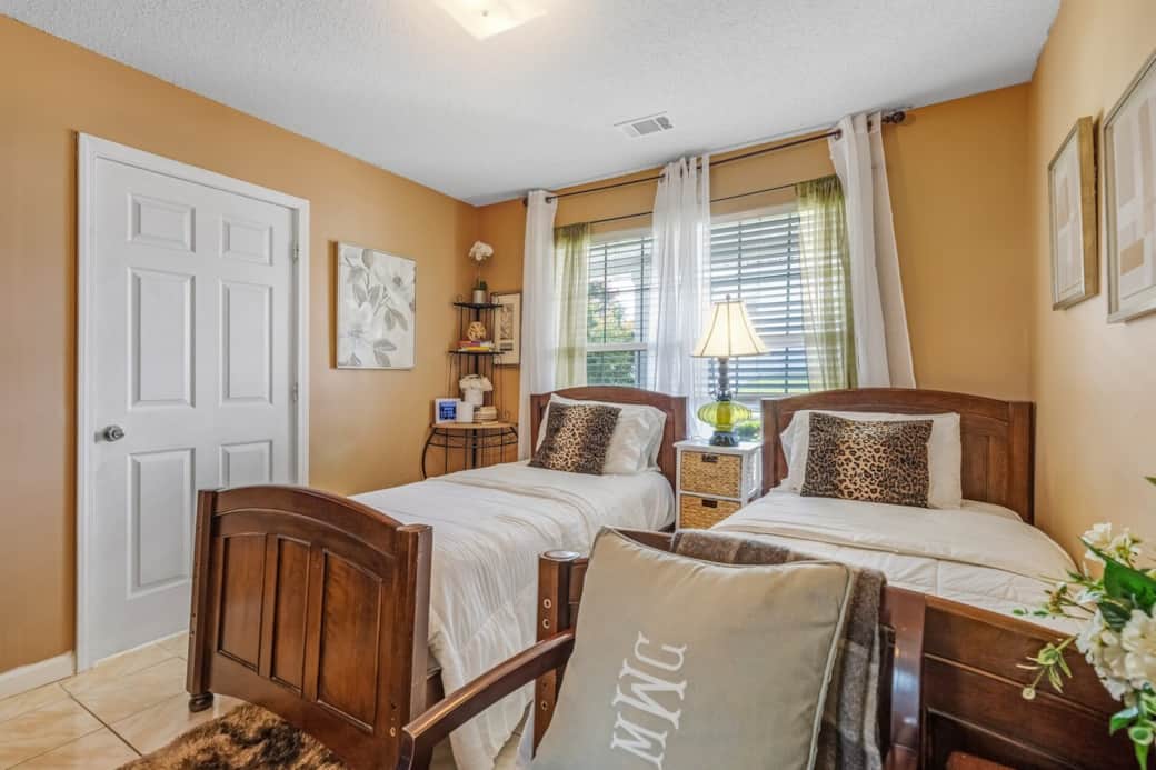 Relaxing Twin Room in Conyers