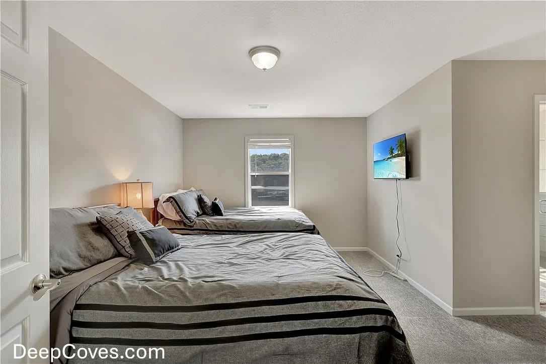 Beds 2Q M.JPG