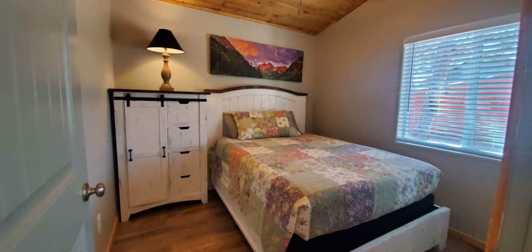 Pine - Cabin - 4 - 9 (1)