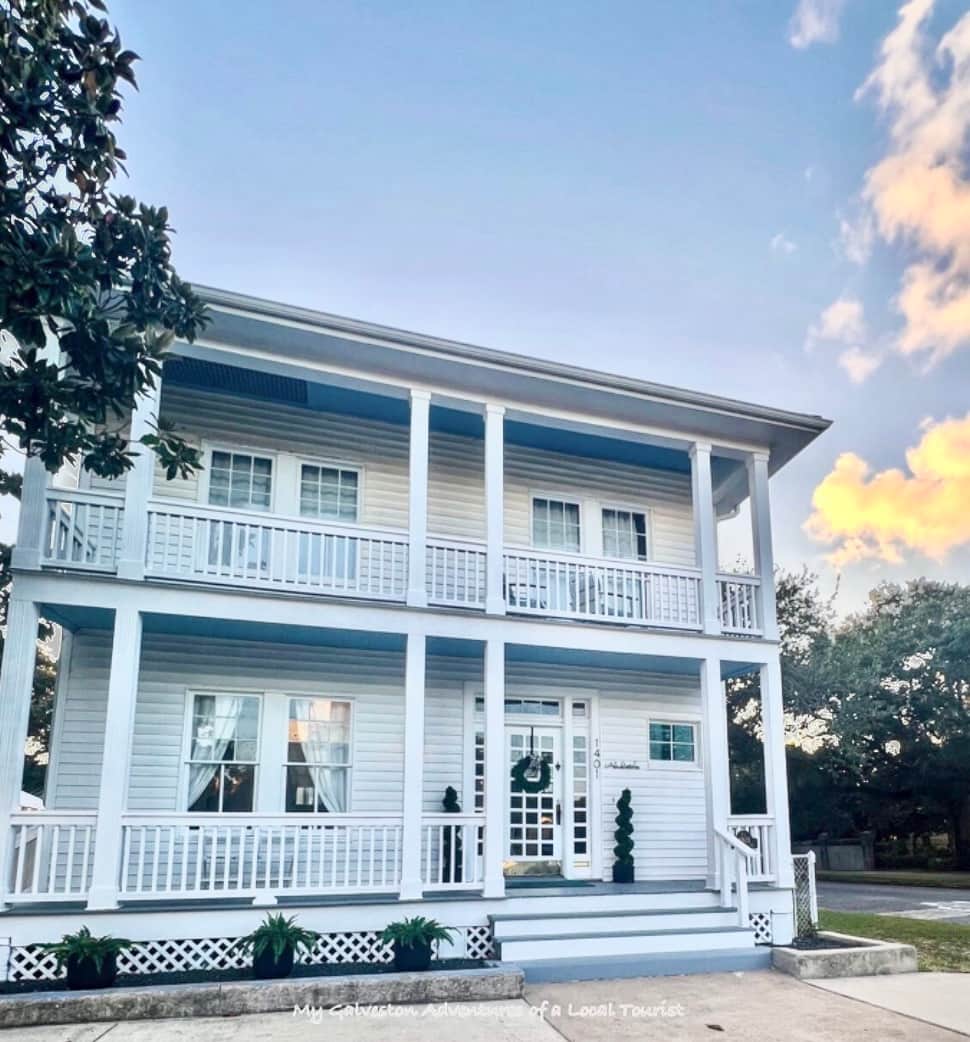 Historic colonial luxury stay at White Magnolia Galveston