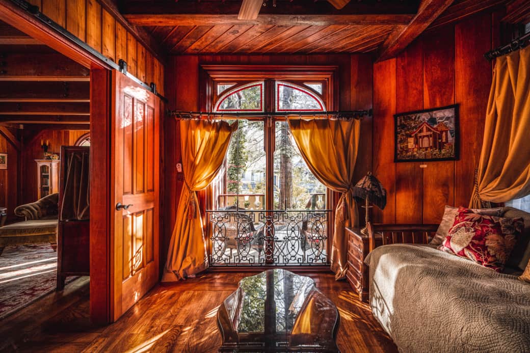 Downstairs Second Bedroom with Broad Street View