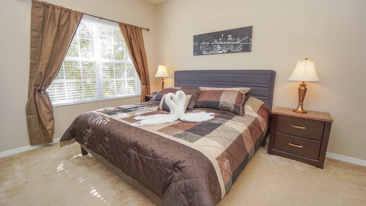 King size Master bedroom - Minions Retreat