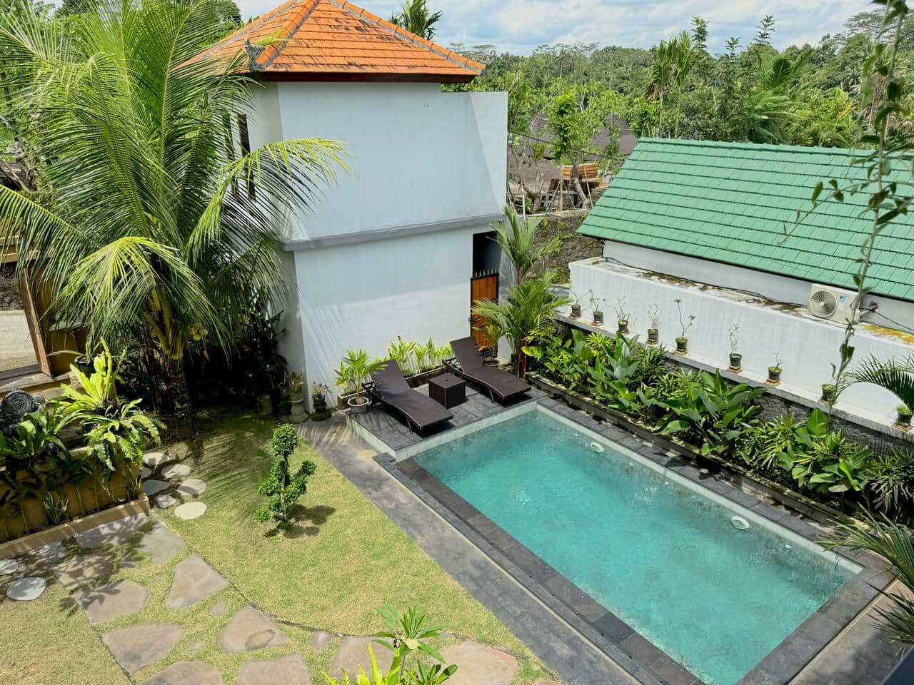 Private Familienvilla mit Pool und Garten nahe Ubud Bali