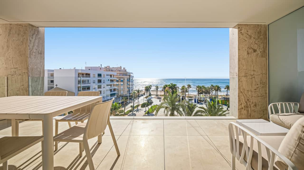 Prime horizon luxury apartment for holiday rentals 8