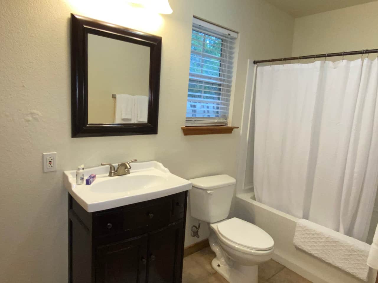 Casa Blanca's Cabin A  - Bathroom