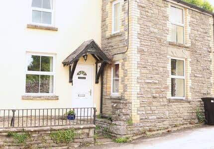 Outside Of The hay Holiday Cottage Outside Of The hay Holiday Cottage