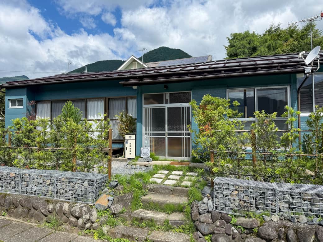 The Whale House 日光 exterior with garden