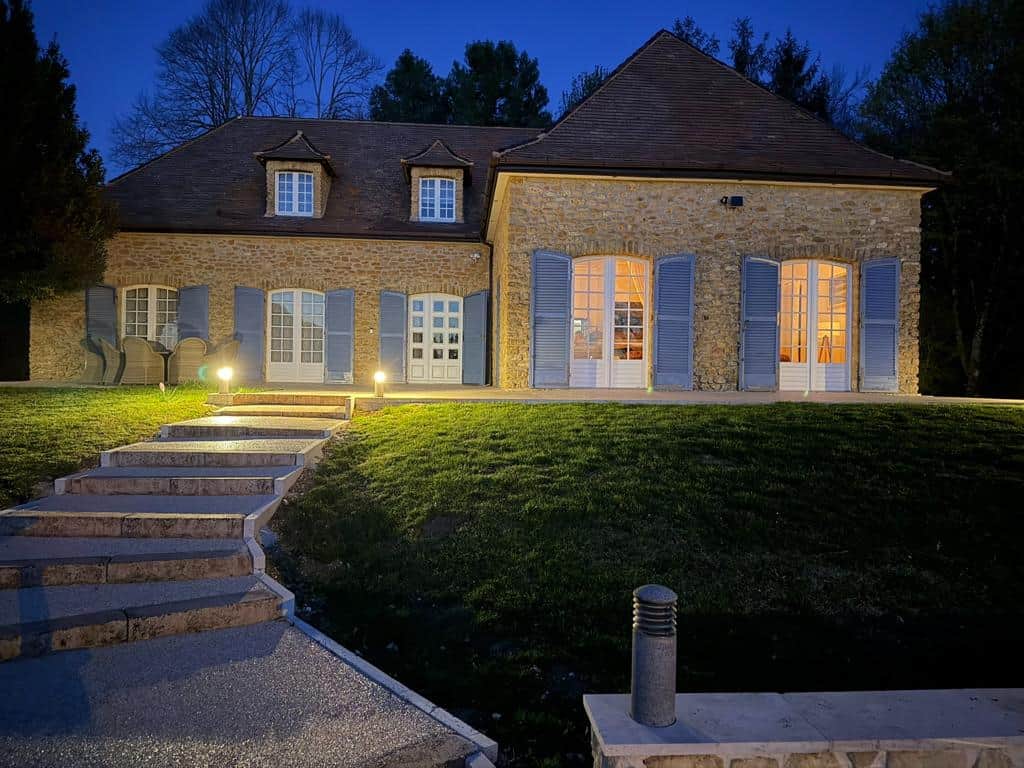 Maison serenite dordogne optimized night 2