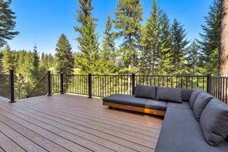 Rear Deck