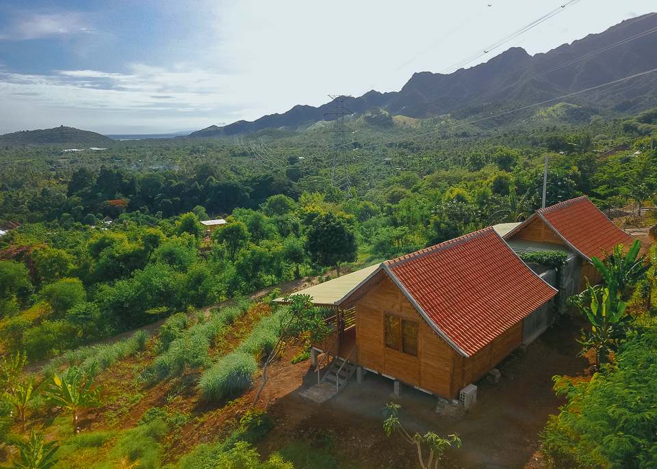 Exterior view of Kesambi 3 Wooden House with natural wooden design