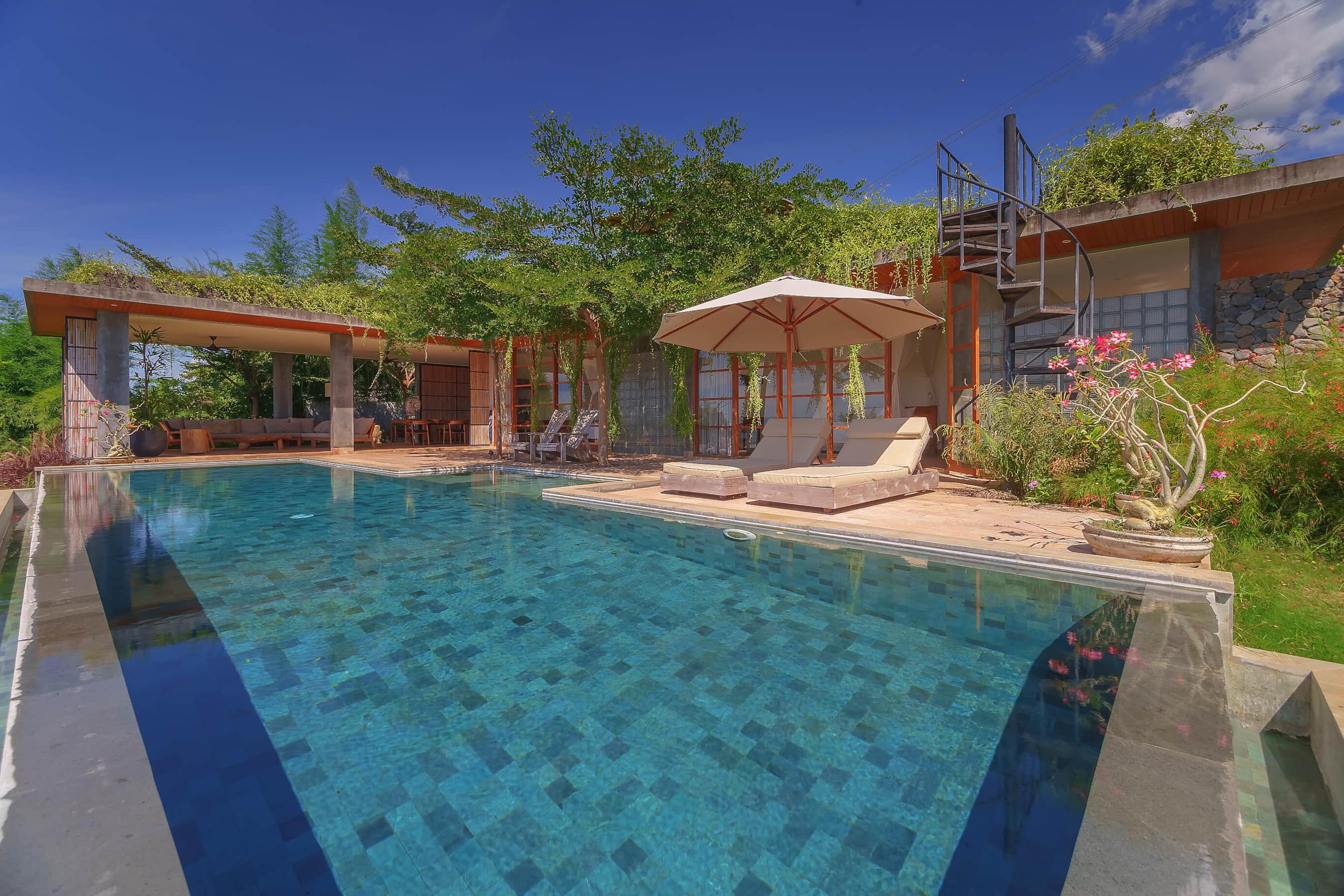 Modern luxury Villa Uma with private pool and scenic views