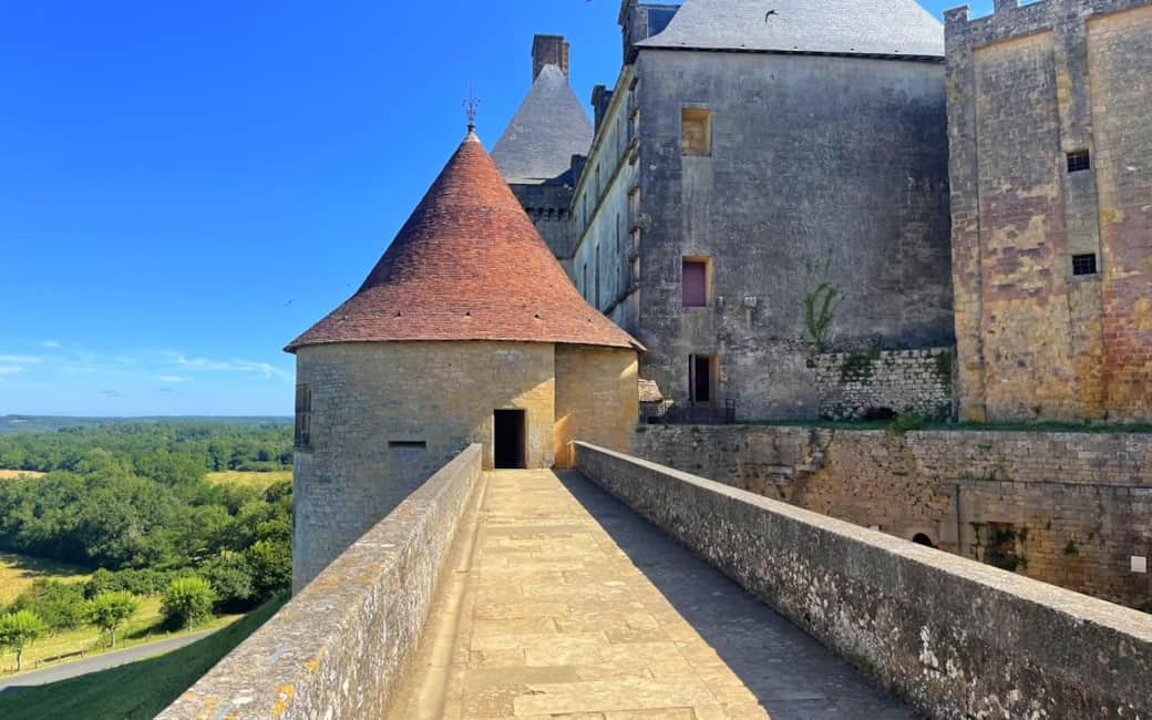 Chateau Biron Local Attraction of holiday rental Maison Serenite Dordogne Monpazier