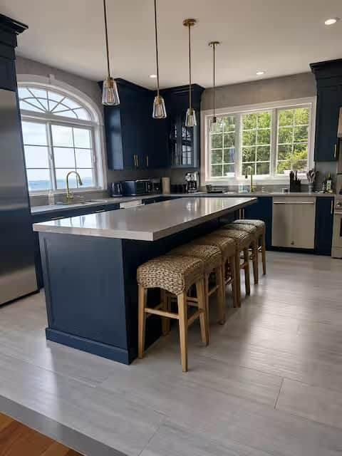 Sleeps 16 ~6 Bedrooms ~5.5 Bathrooms
