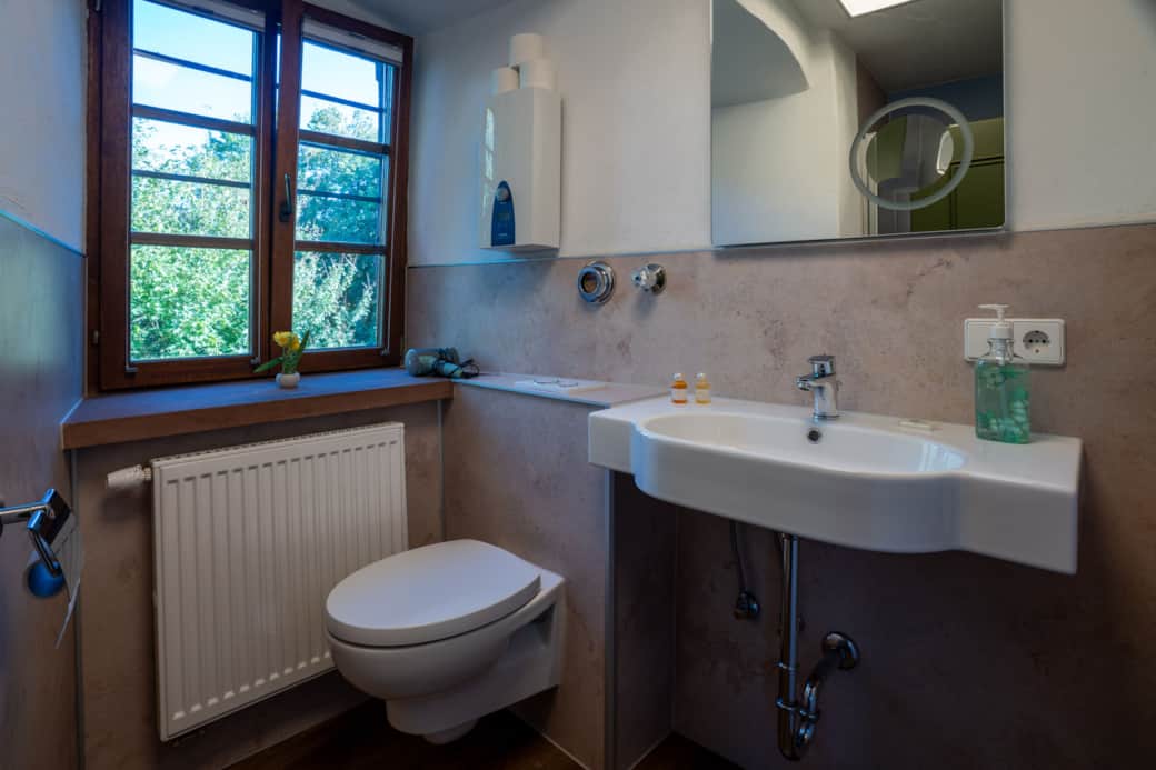 Badezimmer und Toilette Badezimmer und Toilette