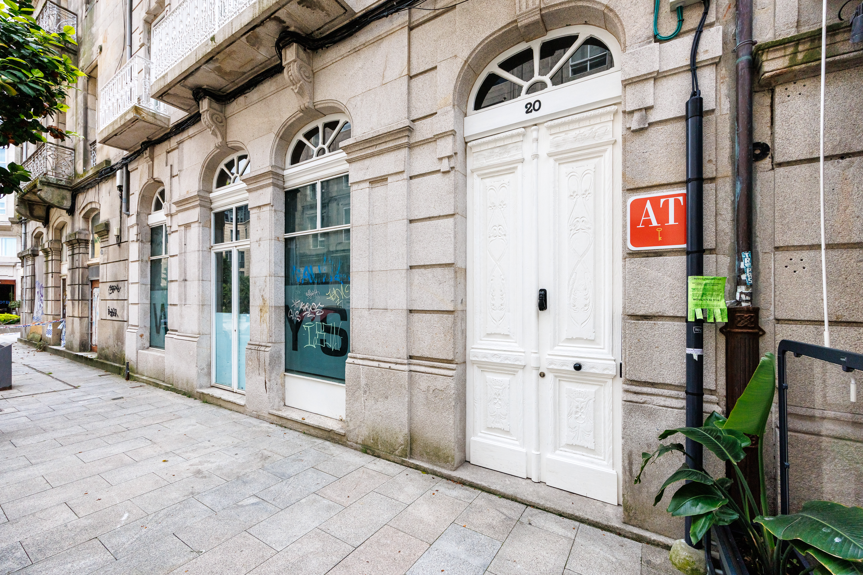 YBH Mare Boutique 2A