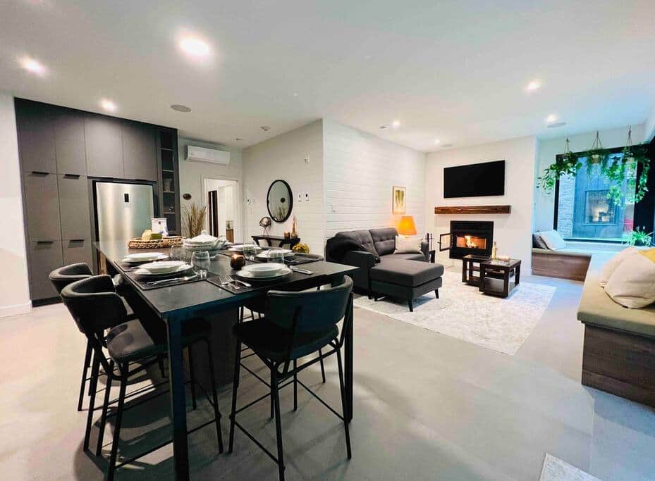 Big kitchen island Big kitchen island