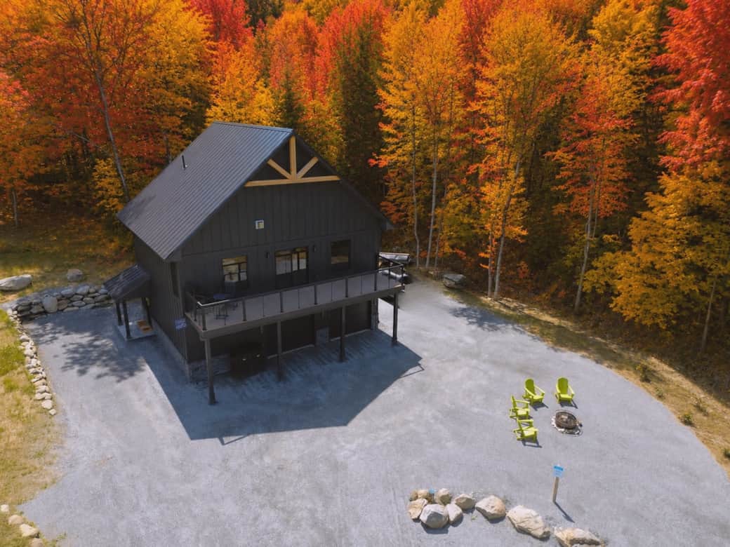 Enjoy the fire pit while you leaf peep! 