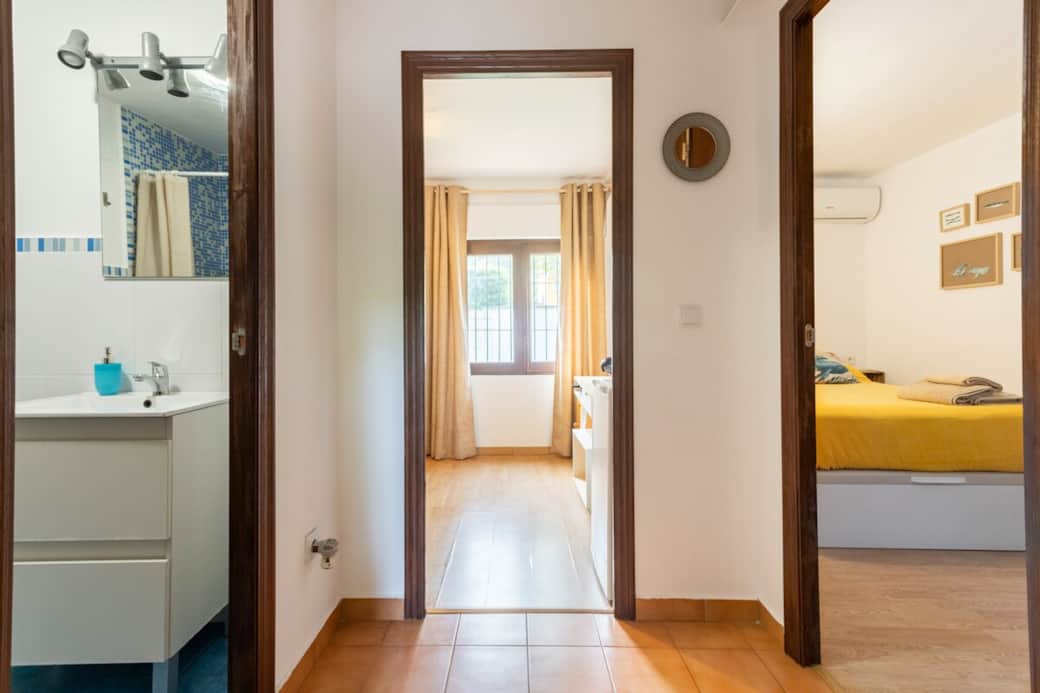 habitación, salón y baño