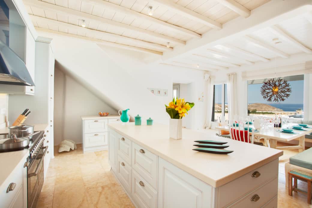 Kitchen with breakfast table