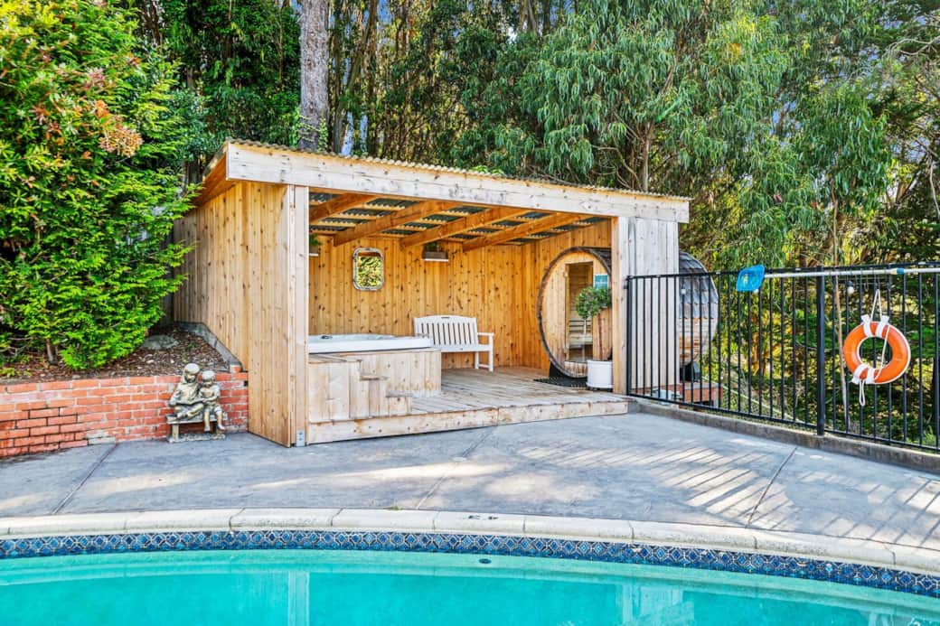 Exterior Pool Exterior Pool
