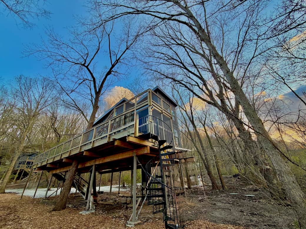 Treehouse 4 carved into woods