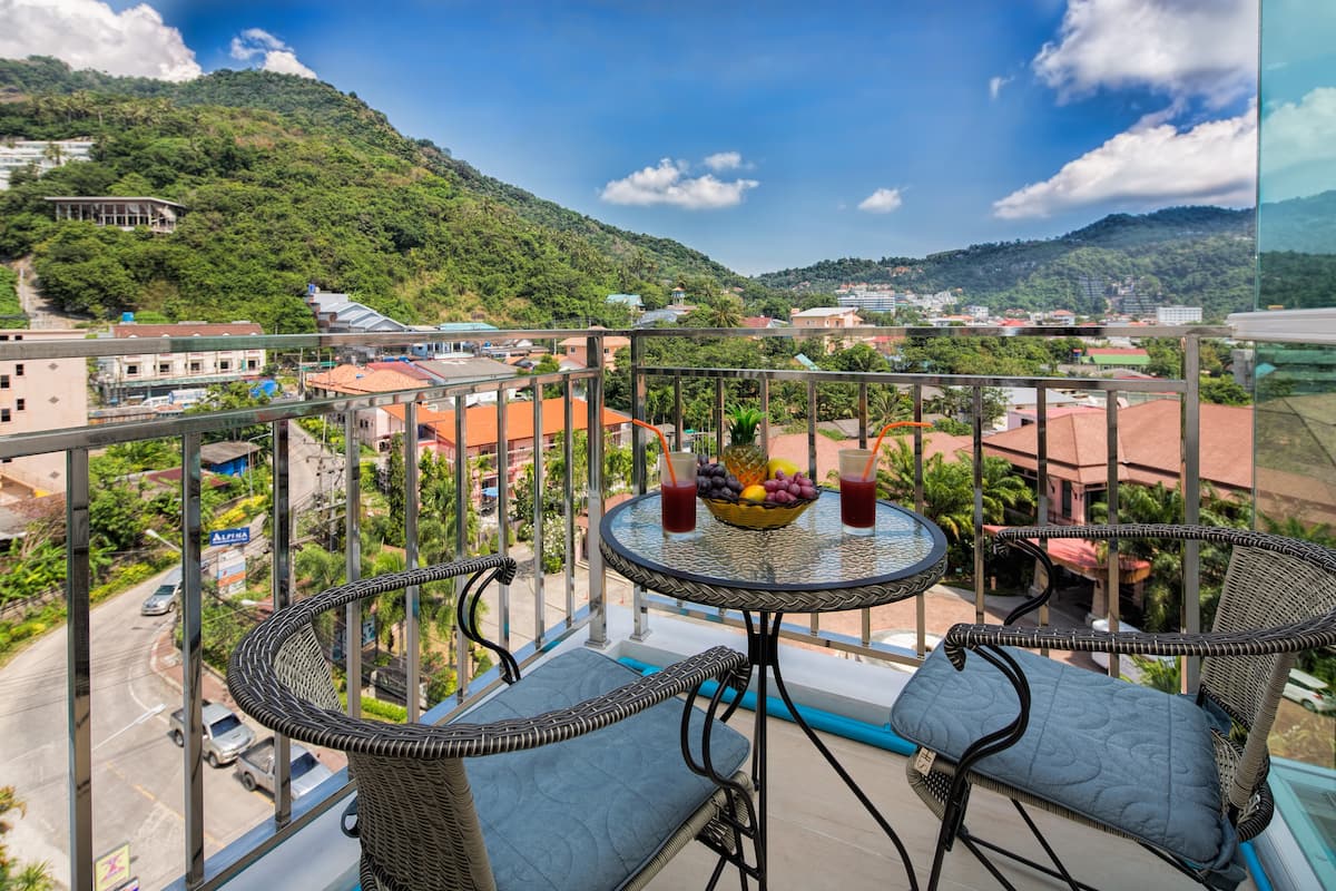 RK042 Fantastic mountain view Apartment@Kata beach -900m