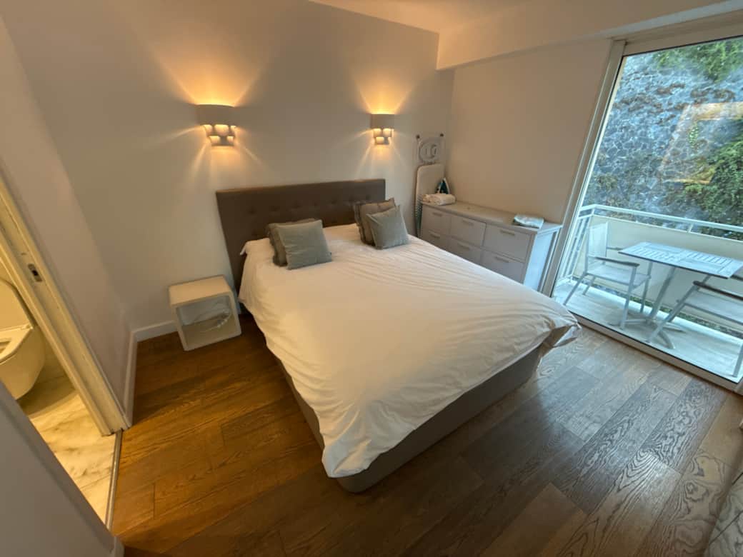 Bedroom with en-suite shower room