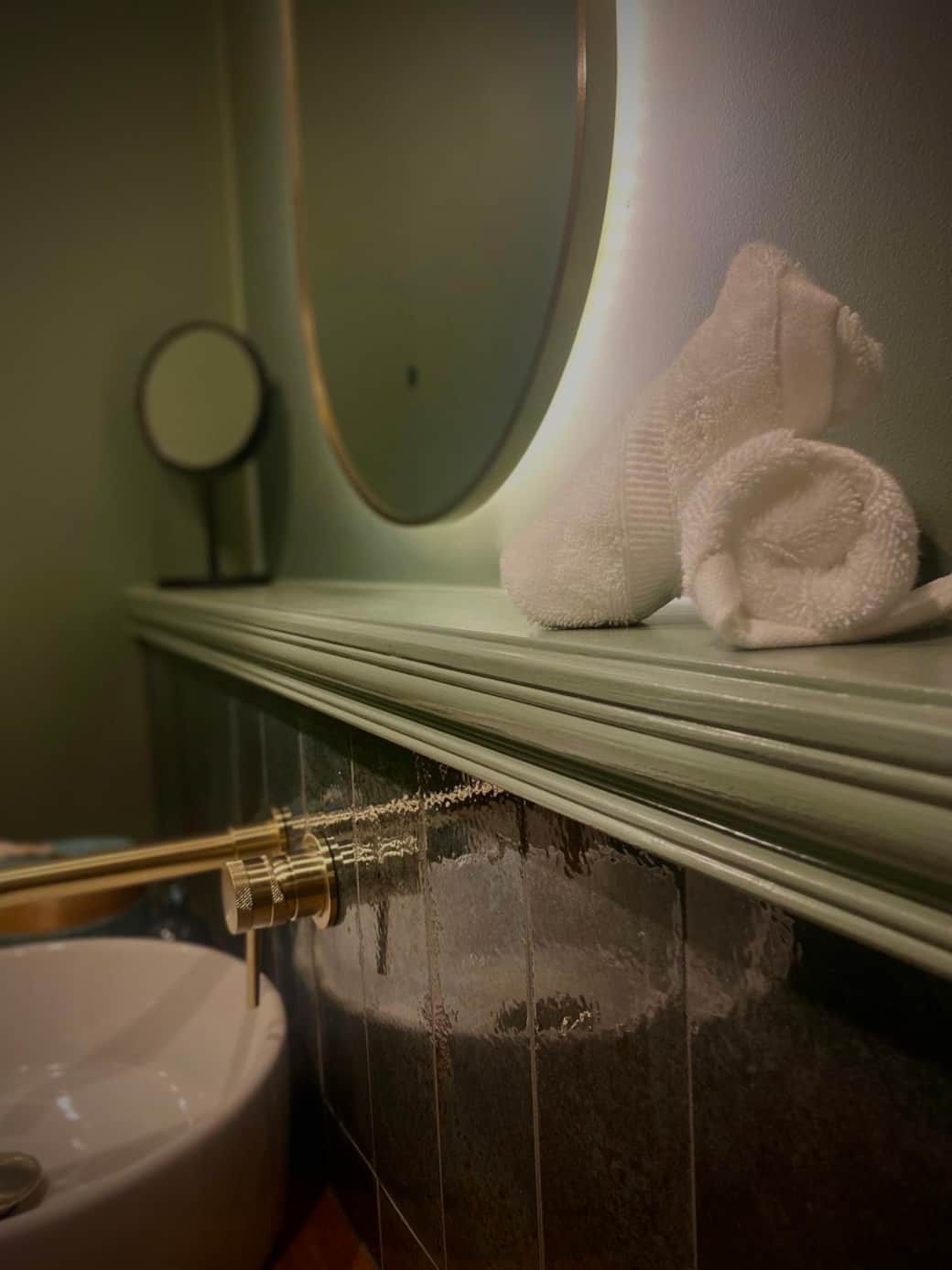 Foxglove cottage sink 