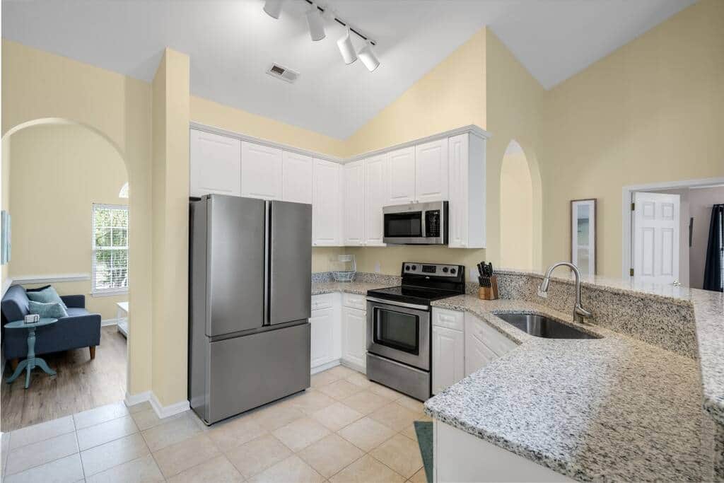 Plenty of room in this fridge for your stay! Plenty of room in this fridge for your stay!