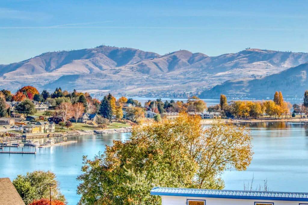 Lakeside Pool Retreat + Hot Tub, Game Room, Views Vacation Home in Manson