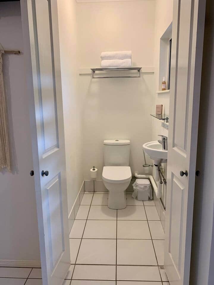 Ensuite toilet off main bedroom.