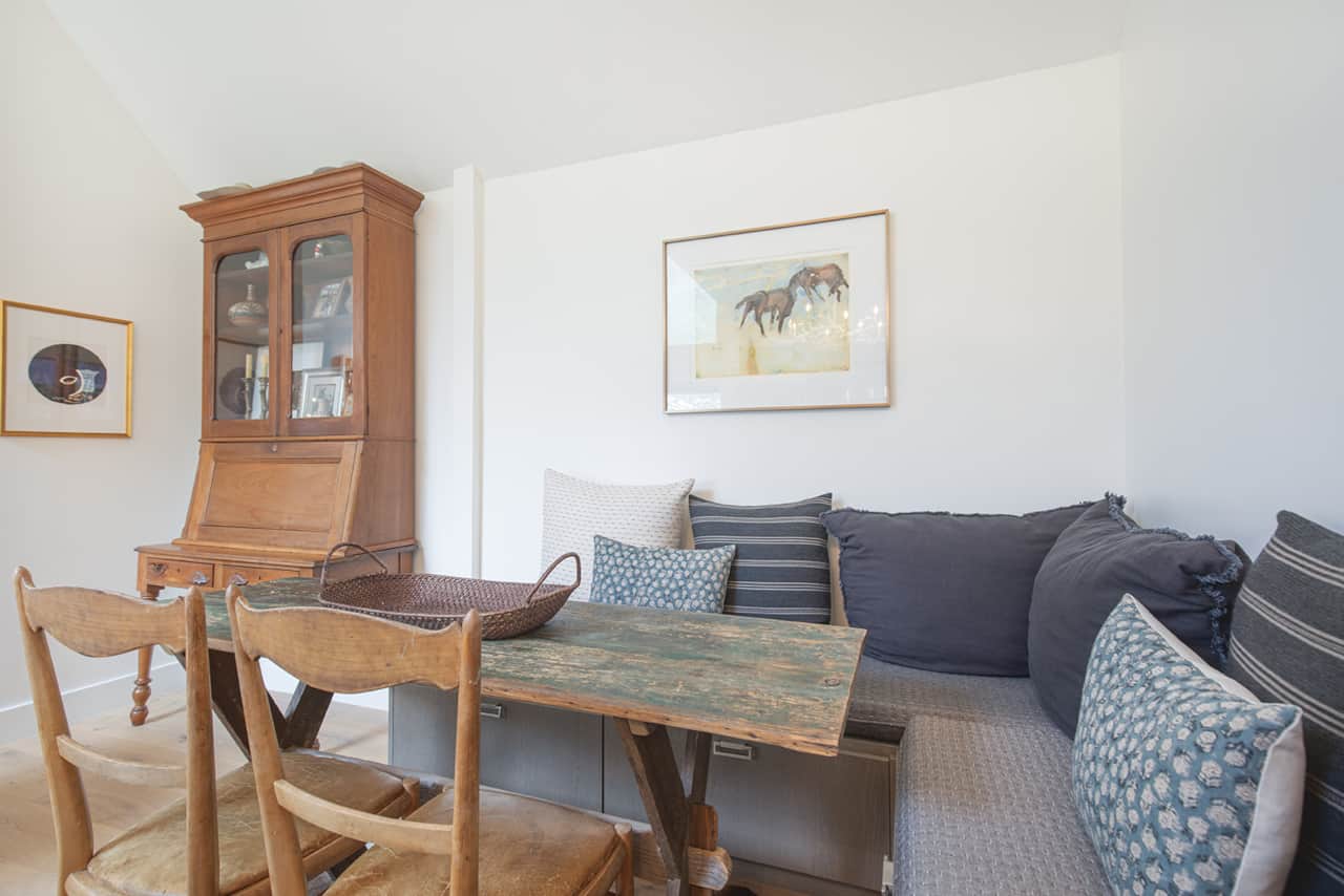 Dining nook with seating for 6