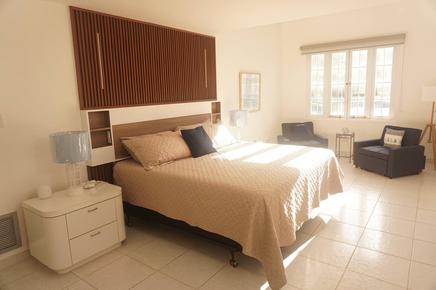 Oasis Del Mar 10 guest beach home with pool! - Photo 4