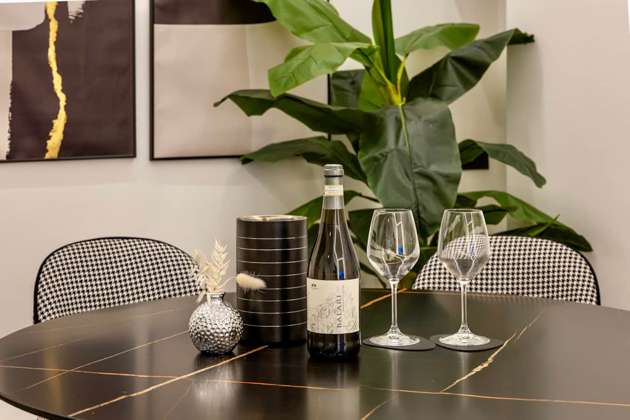 Dining table fit for up to six people