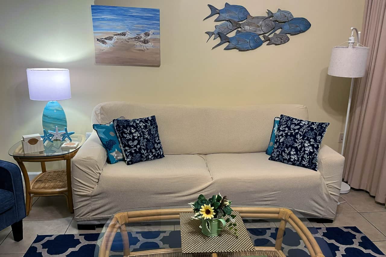 Windemere Resort Unit 1304 Coastal Themed Living Area