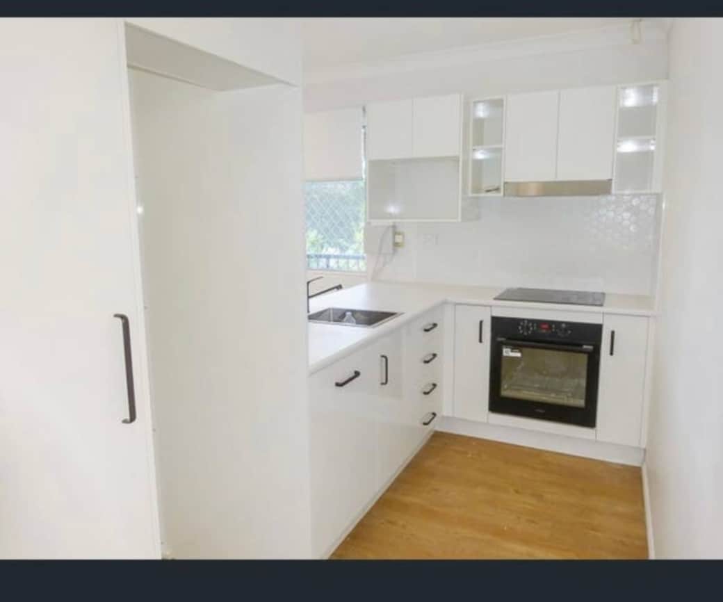Oven, stovetop, rangehood, coffee machine, fridge and dishwasher