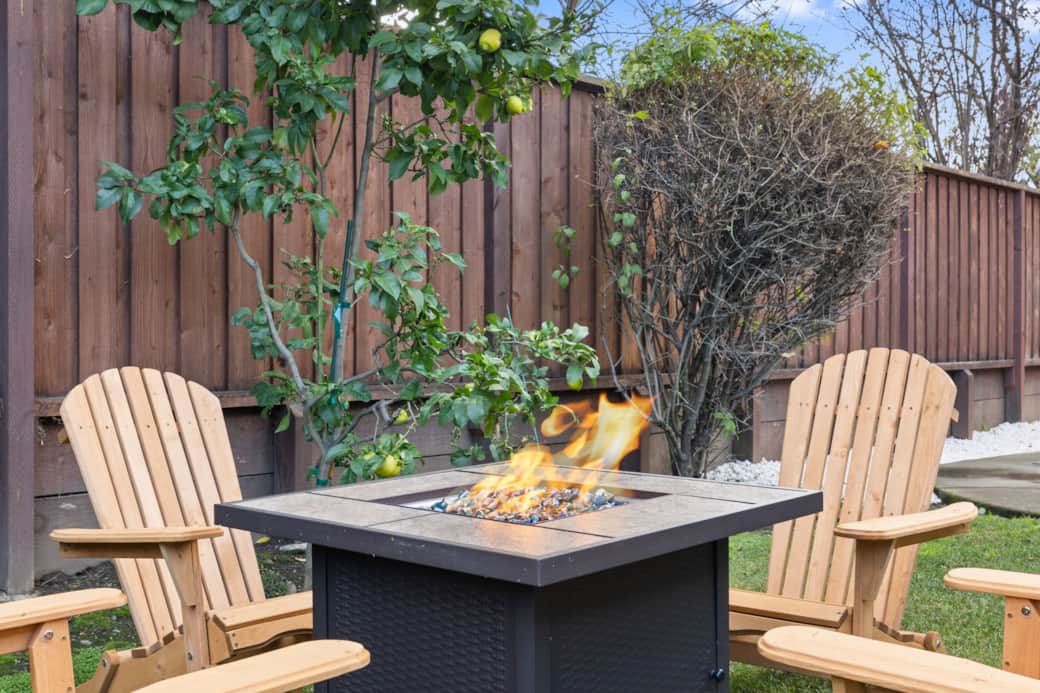 6 backyard table