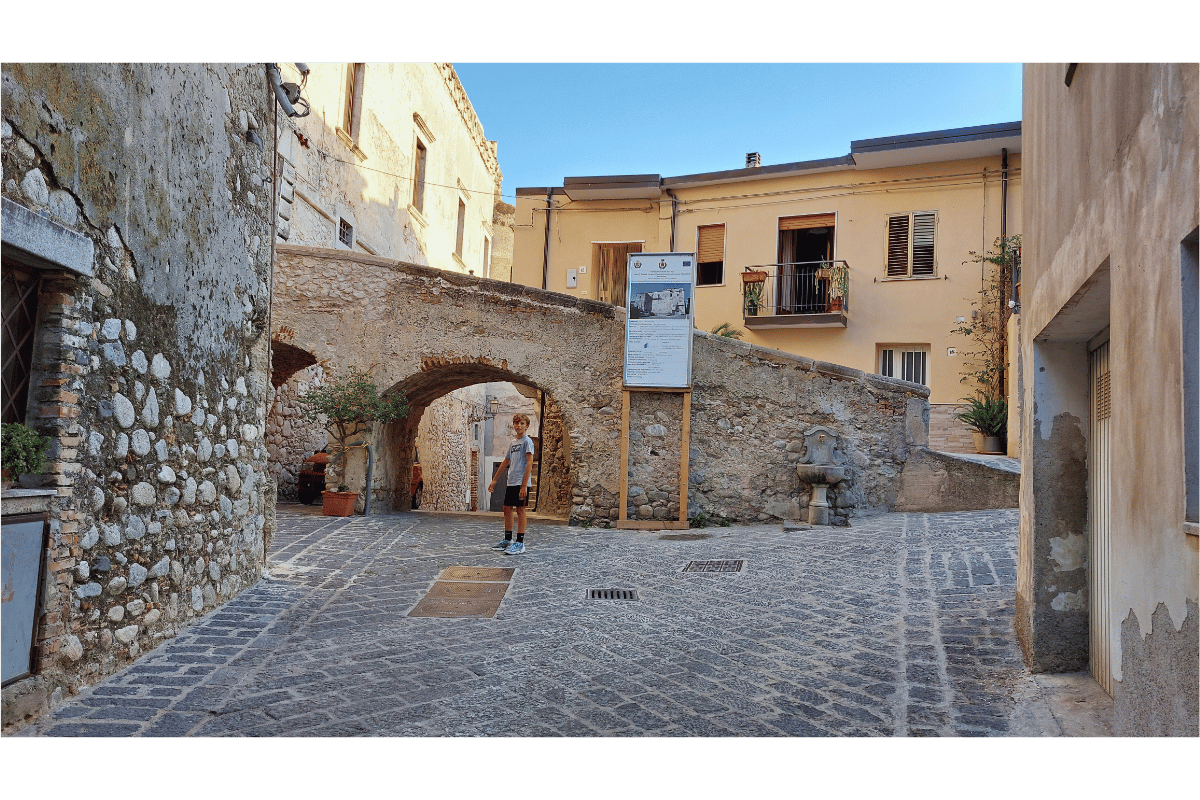 Monasterace (RC), escursione consigliata da Corallo Blu, appartamento sul mare