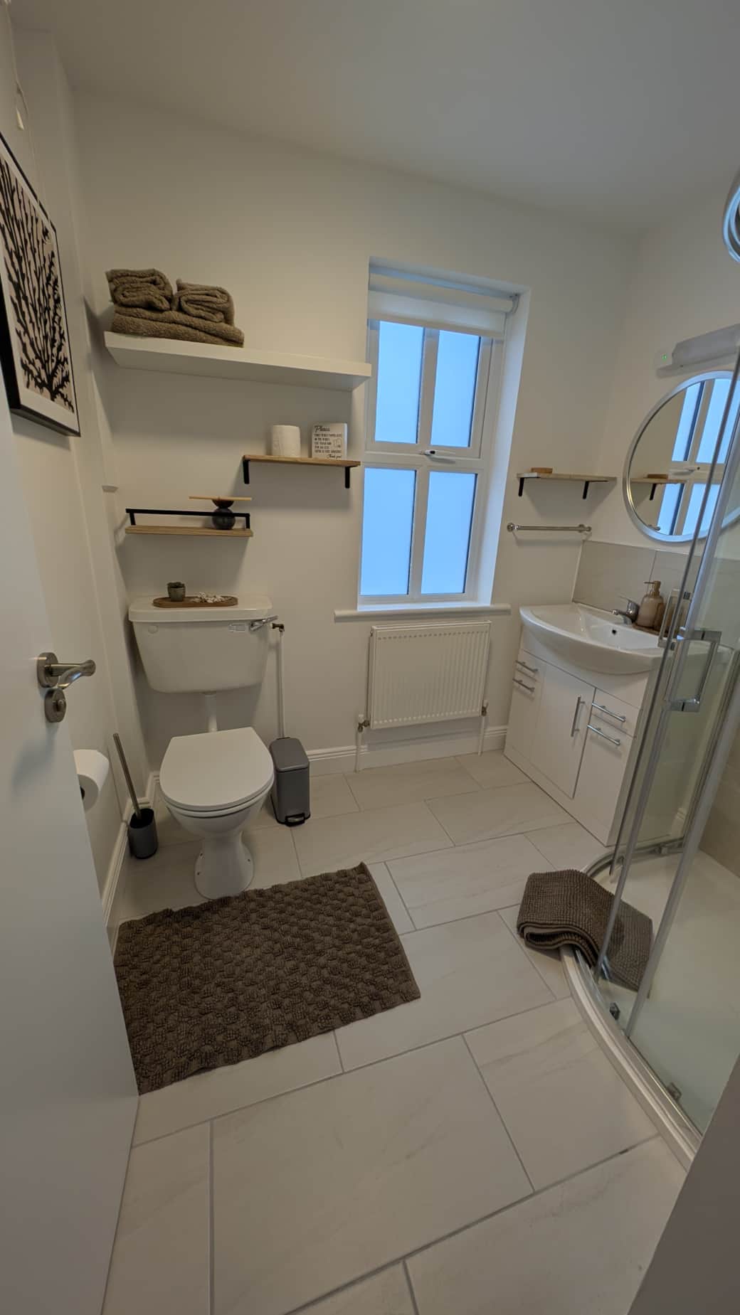 09 Bathroom EG